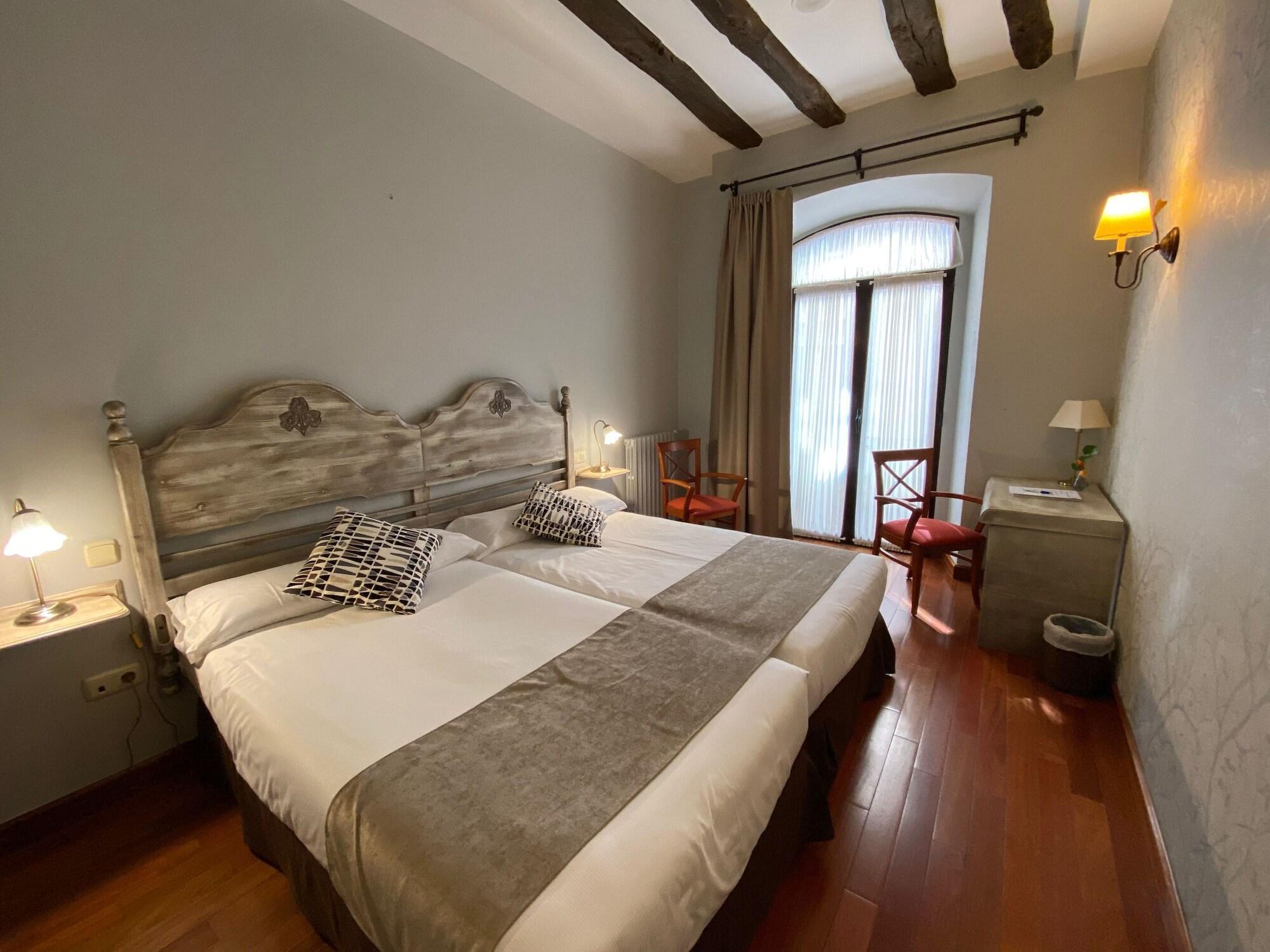 Hotel Alda Via Leon Bagian luar foto