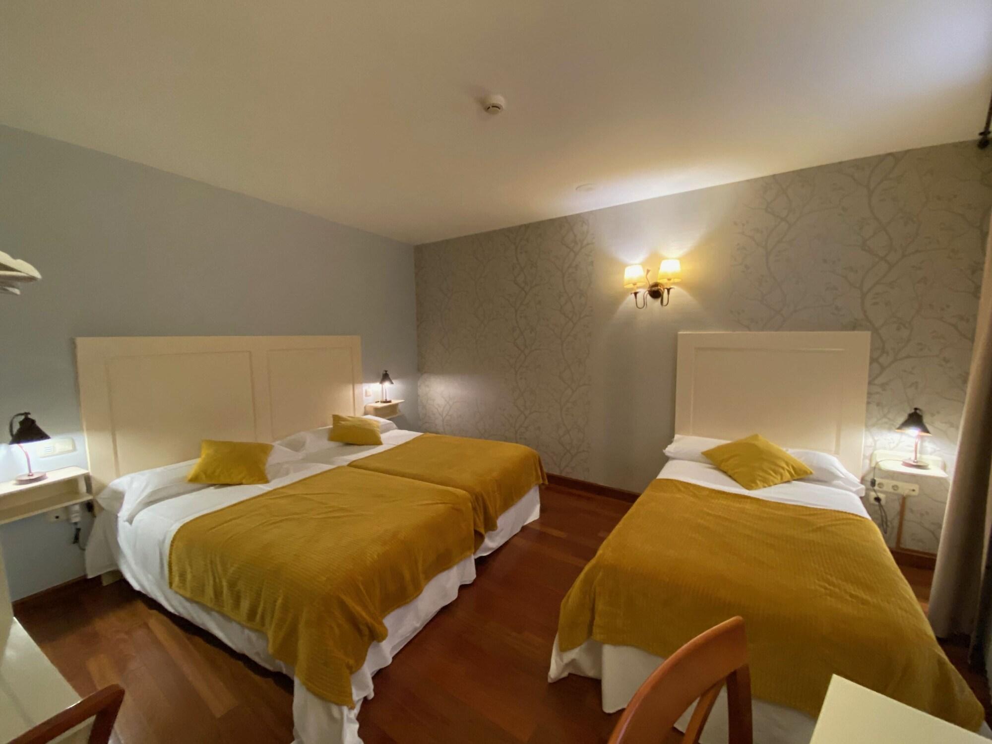 Hotel Alda Via Leon Bagian luar foto