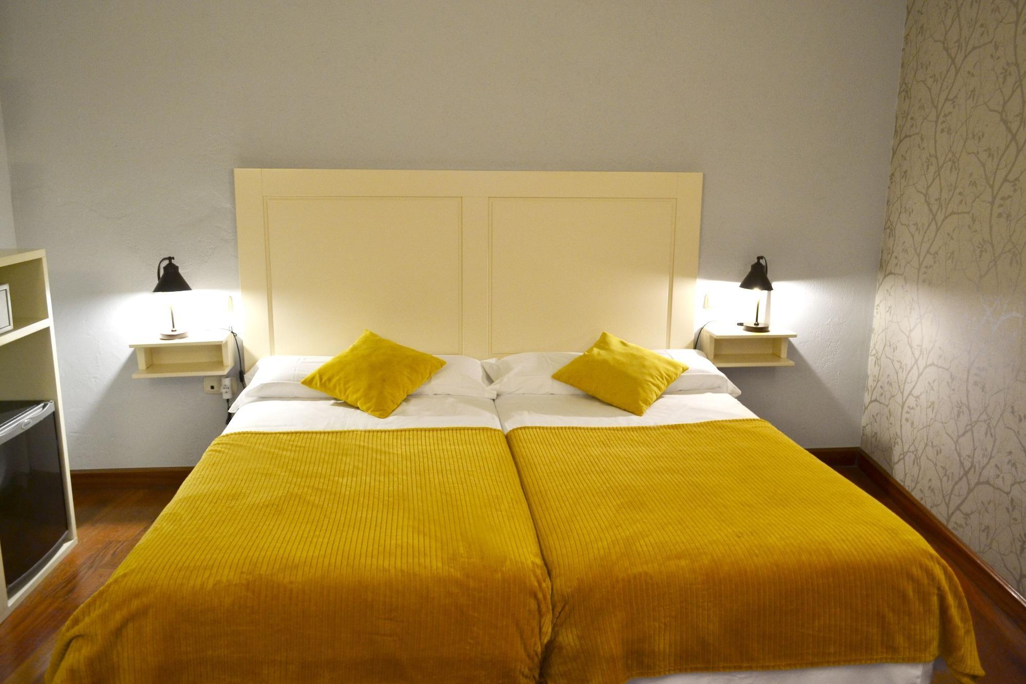 Hotel Alda Via Leon Bagian luar foto