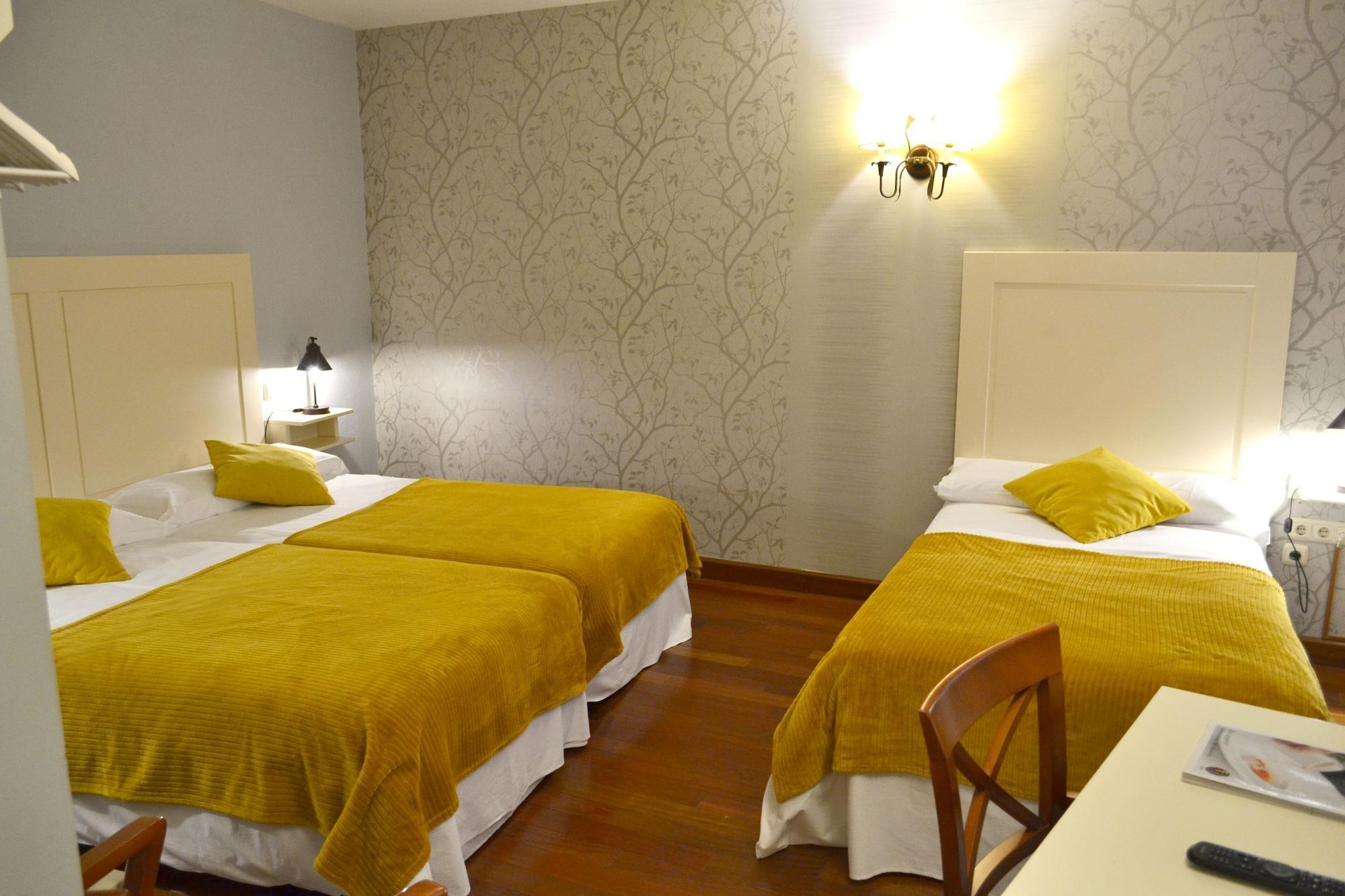 Hotel Alda Via Leon Bagian luar foto