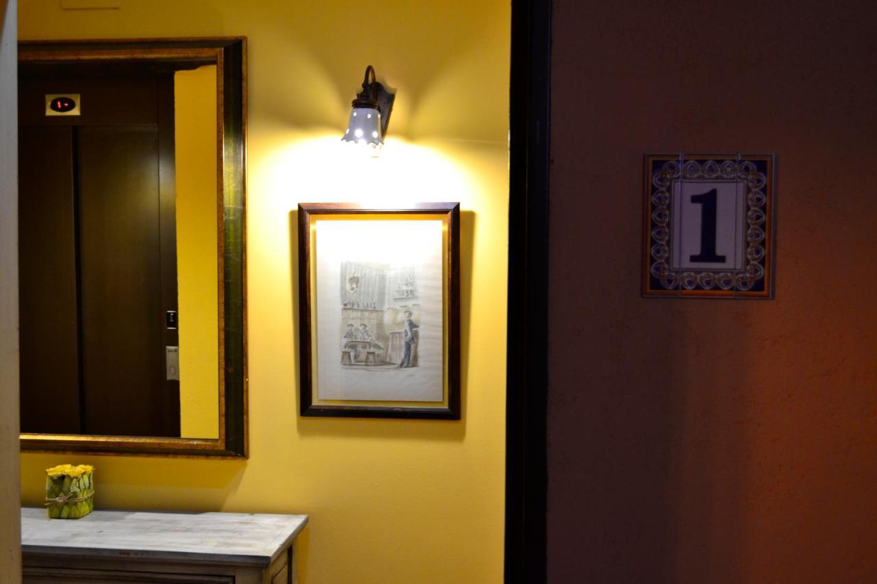 Hotel Alda Via Leon Bagian luar foto