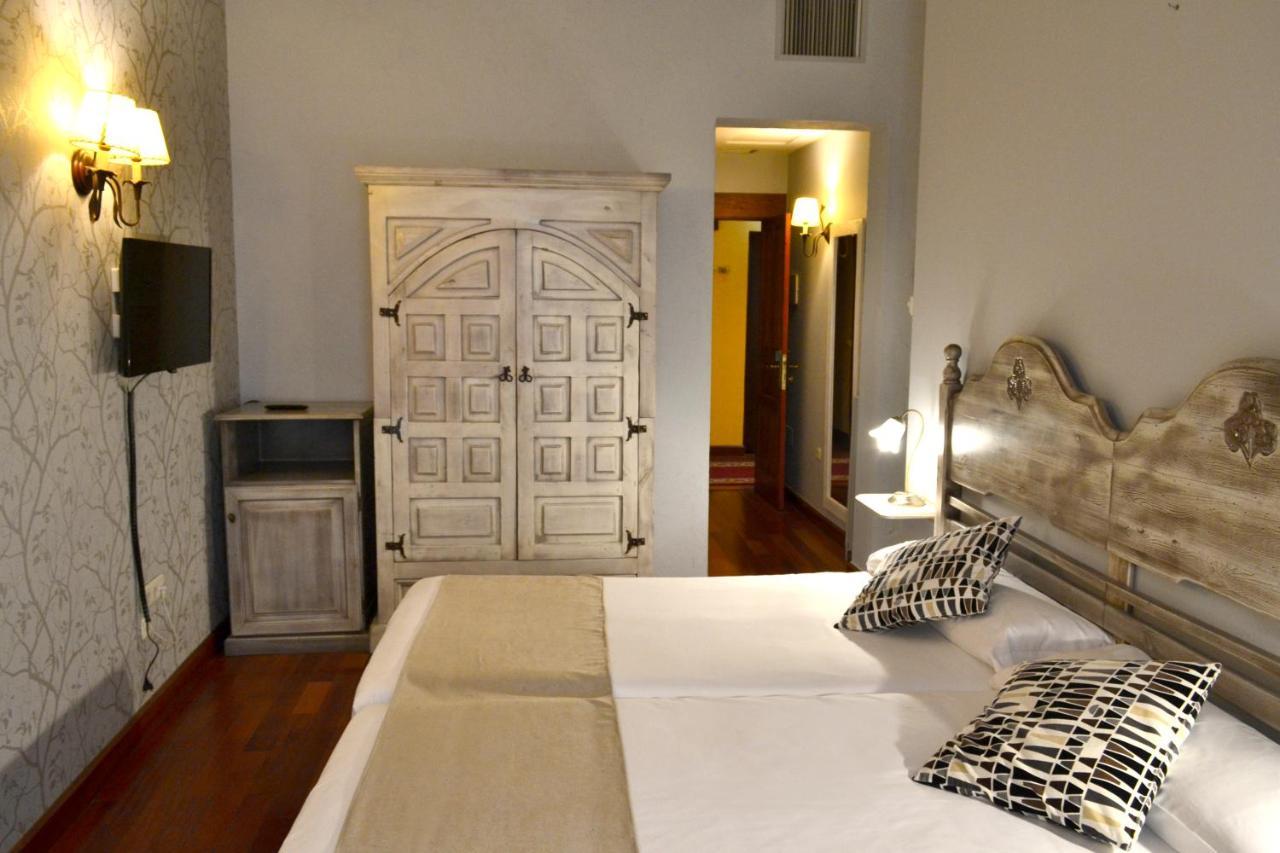 Hotel Alda Via Leon Bagian luar foto
